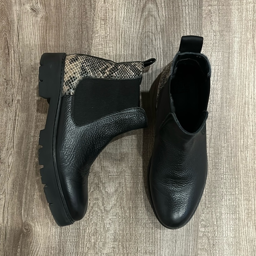 Maruti leather chelsea boots